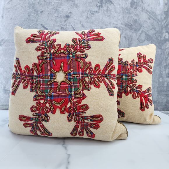 Pier 1 set of 2 Plaid Christmas Snowflake Throw Pillows beaded 16" X 16" - Picture 1 of 8